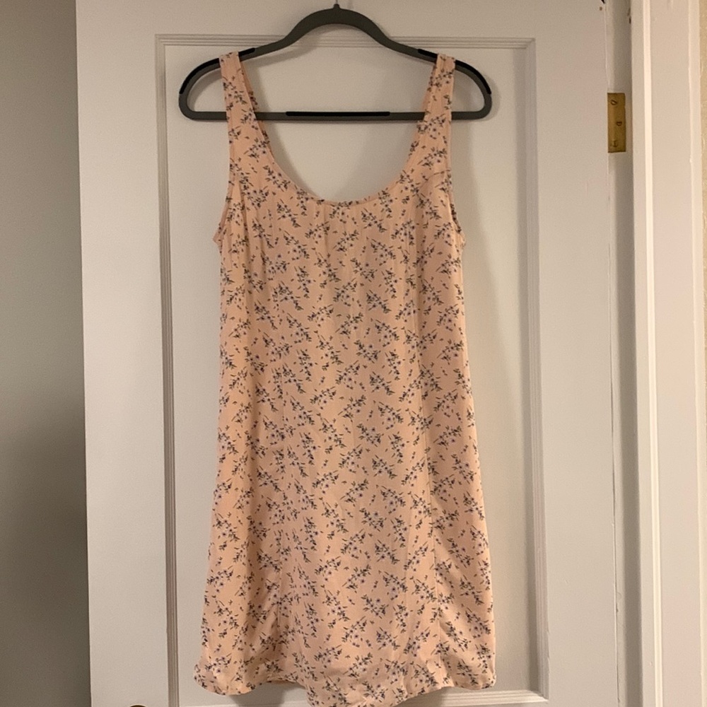 American Eagle Light Pink Floral Dress